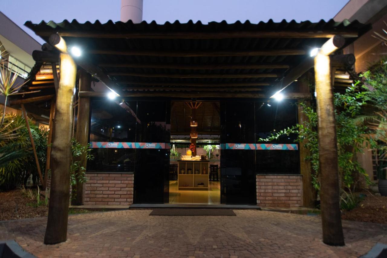 Hotel Suítes 4*