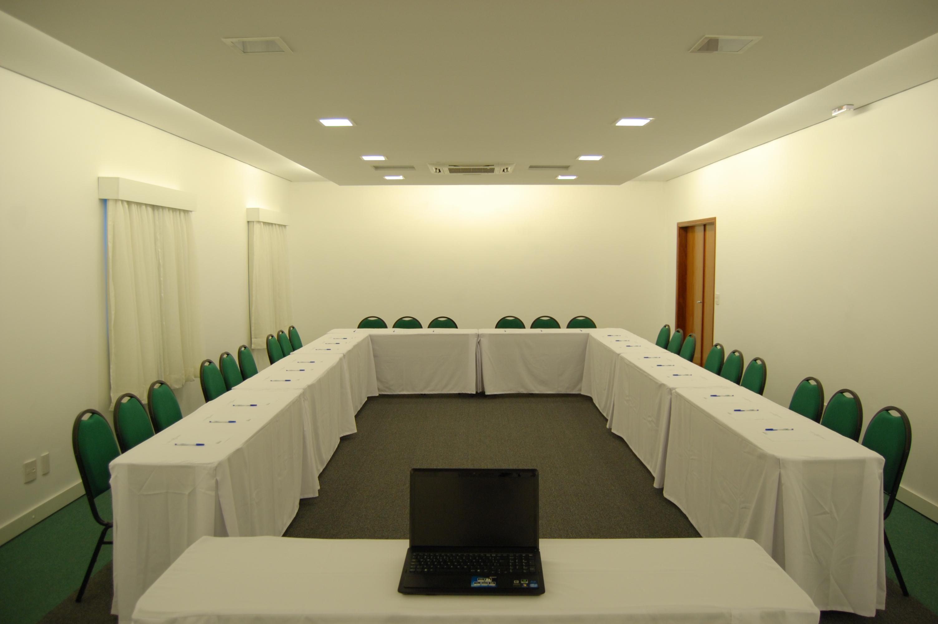 Limeira Suites 4* Limeira