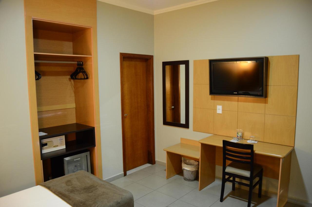 Limeira Suites Hotel